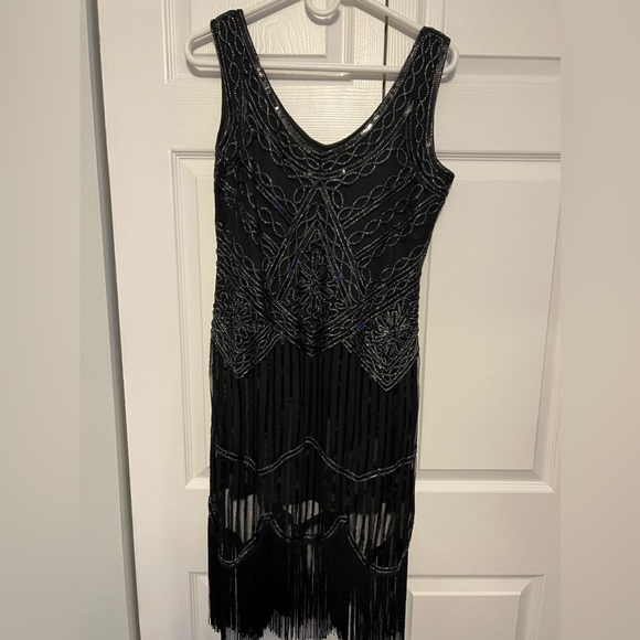 Dresses & Skirts - Black shiny and sparkly